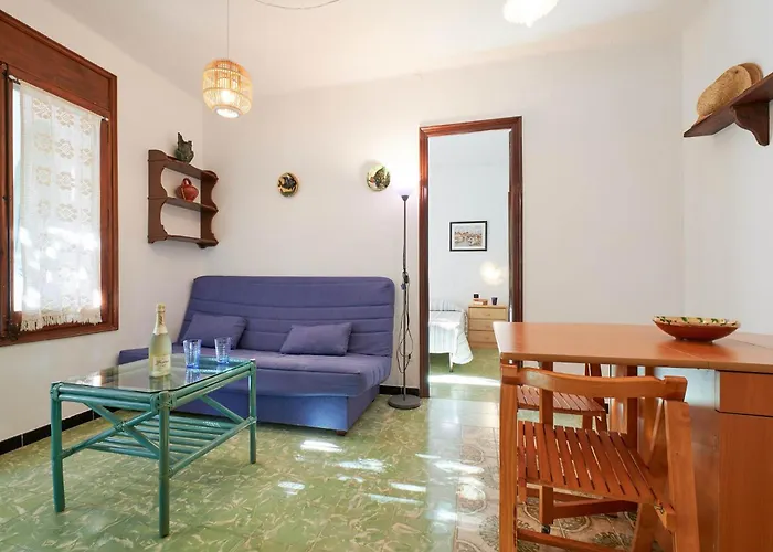 Apartment 1 Llado Pl *