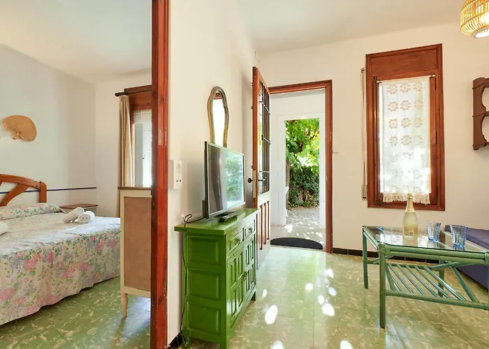 Apartment 1 Llado Pl